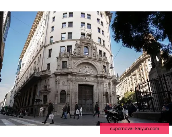 阿根廷媒体对 Lautaro 的表现持续关注与期待