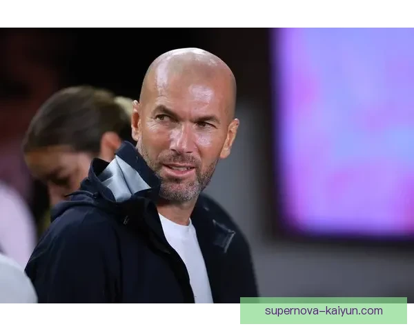 齐达内执教历史地位持续受到关注，战术智慧与荣誉成就引人瞩目